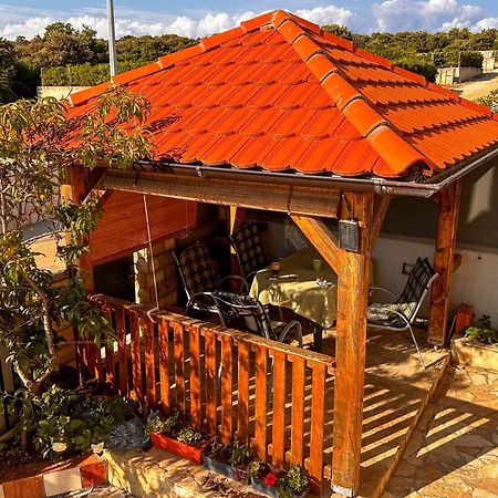Apartmani Trupeljak Мандре Екстериор снимка