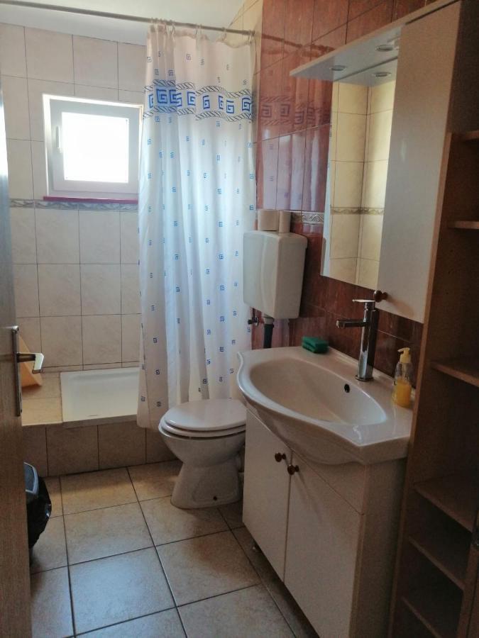 Apartmani Trupeljak Мандре Екстериор снимка