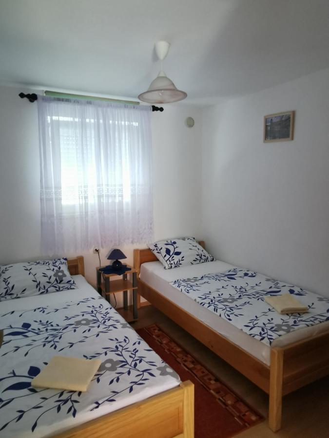 Apartmani Trupeljak Мандре Екстериор снимка