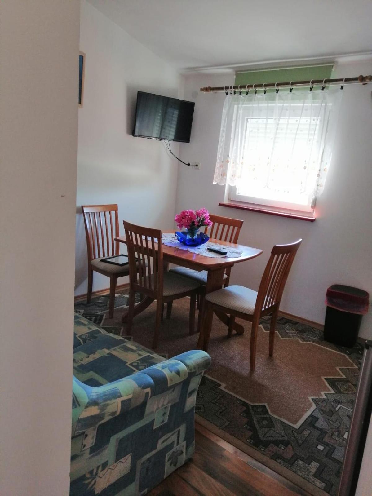 Apartmani Trupeljak Мандре Екстериор снимка