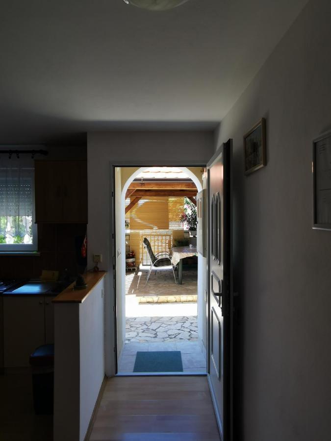 Apartmani Trupeljak Мандре Екстериор снимка