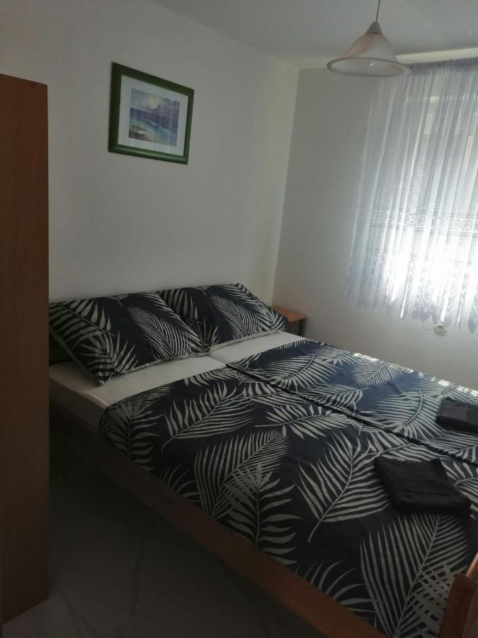 Apartmani Trupeljak Мандре Екстериор снимка